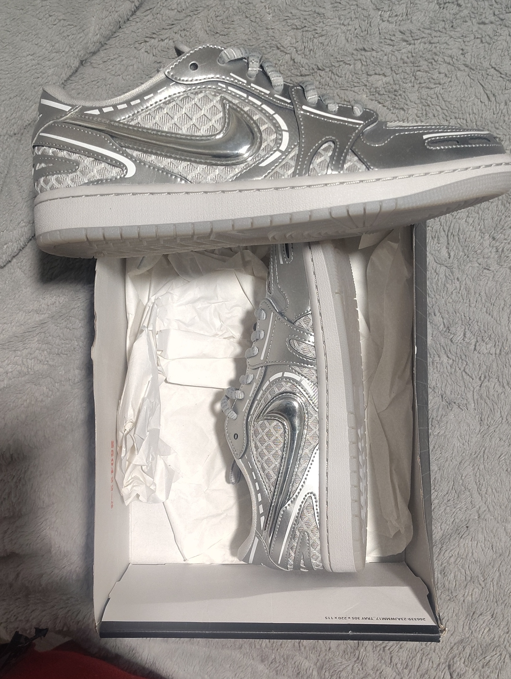 Nike Women's Metallic Silver Low-Top Sneakers